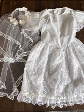 VTG Ribbons & Lace White Communion Flower Girl Dress & Veil Set Size 10